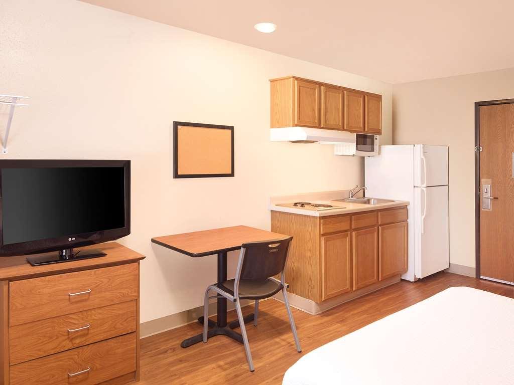 Extended Stay America Select Suites - Wichita - North חדר תמונה
