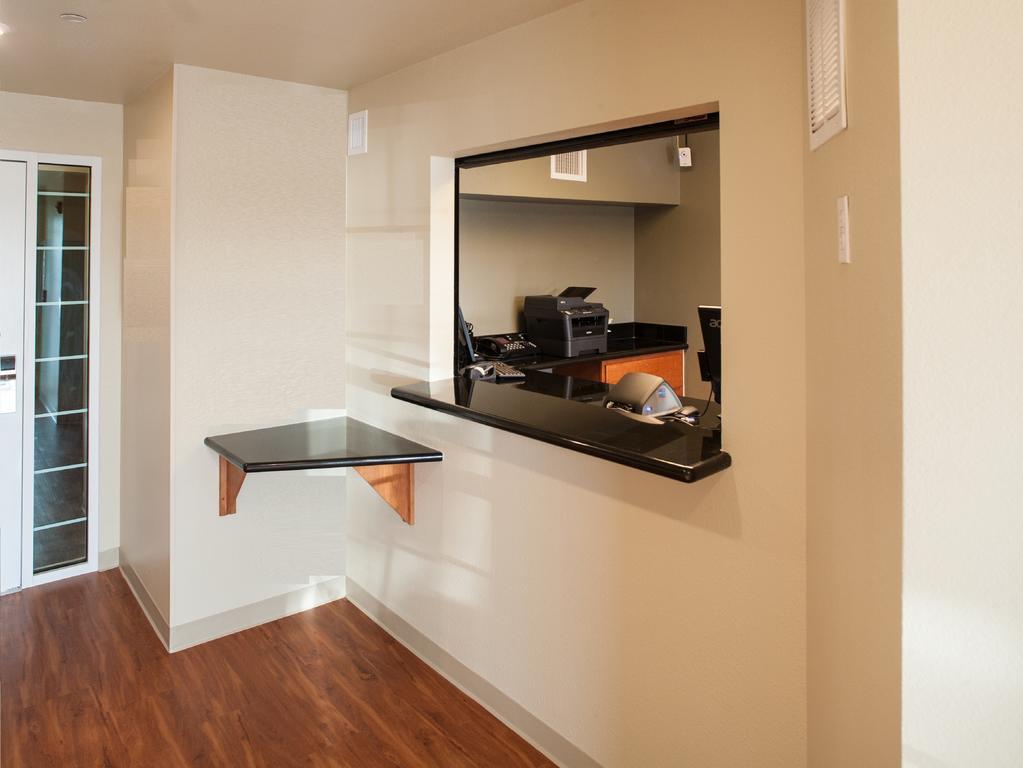 Extended Stay America Select Suites - Wichita - North מראה חיצוני תמונה
